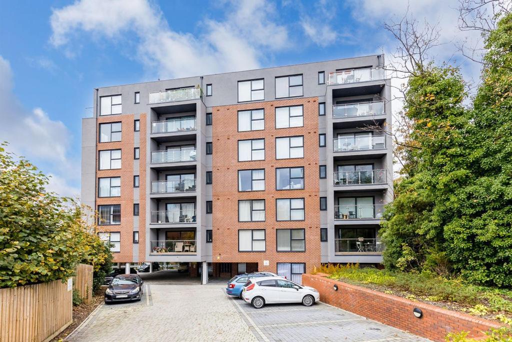 Stylish Town Centre Apartment, W Parking, Nr Beach Bournemouth Exterior photo